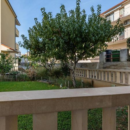 Apartment Duce 5973B Omiš Екстериор снимка