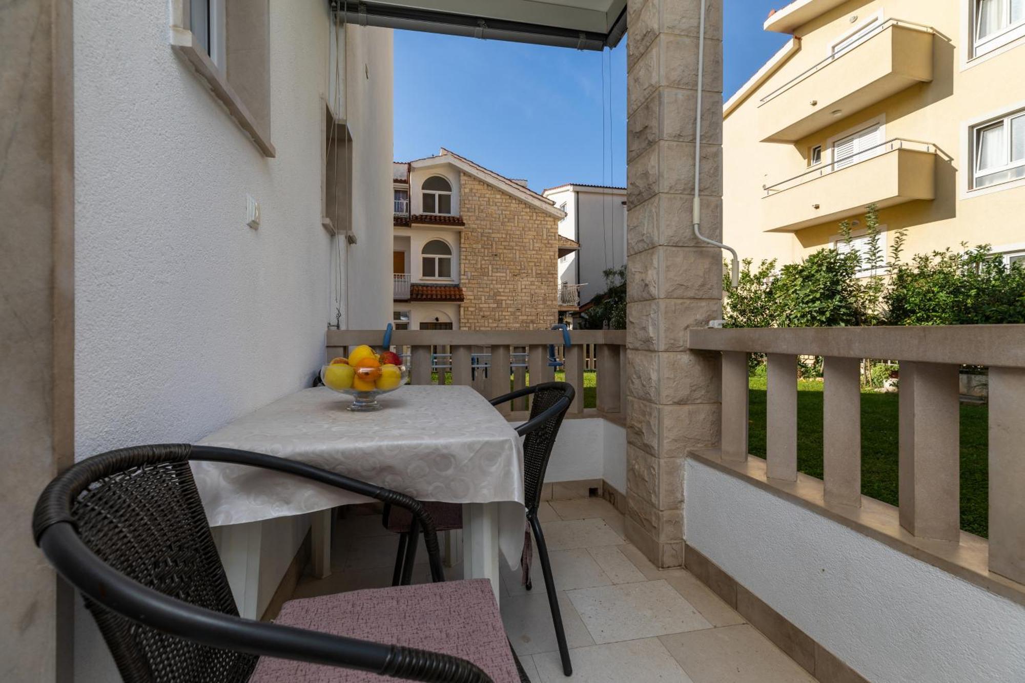 Apartment Duce 5973B Omiš Екстериор снимка