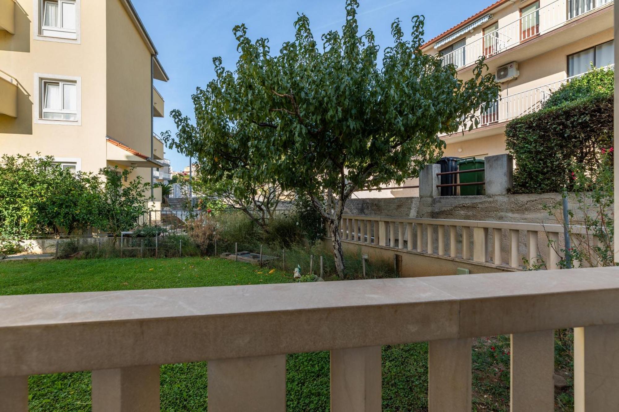 Apartment Duce 5973B Omiš Екстериор снимка